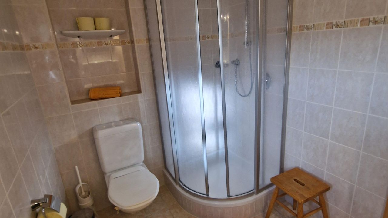 1000129476 1000129476